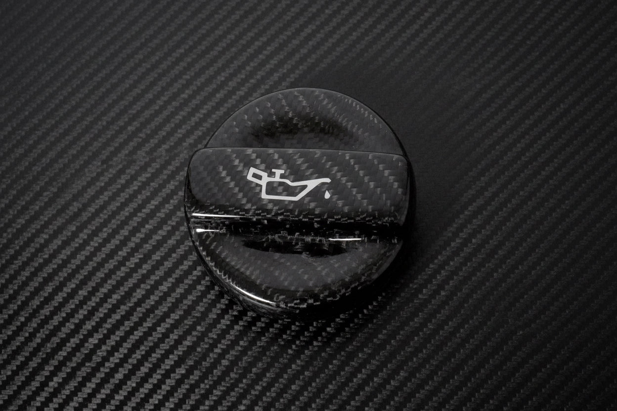 Ölverschlussdeckel hochwertig mit Carbon veredelt – VW / Audi – Motorraum Upgrade